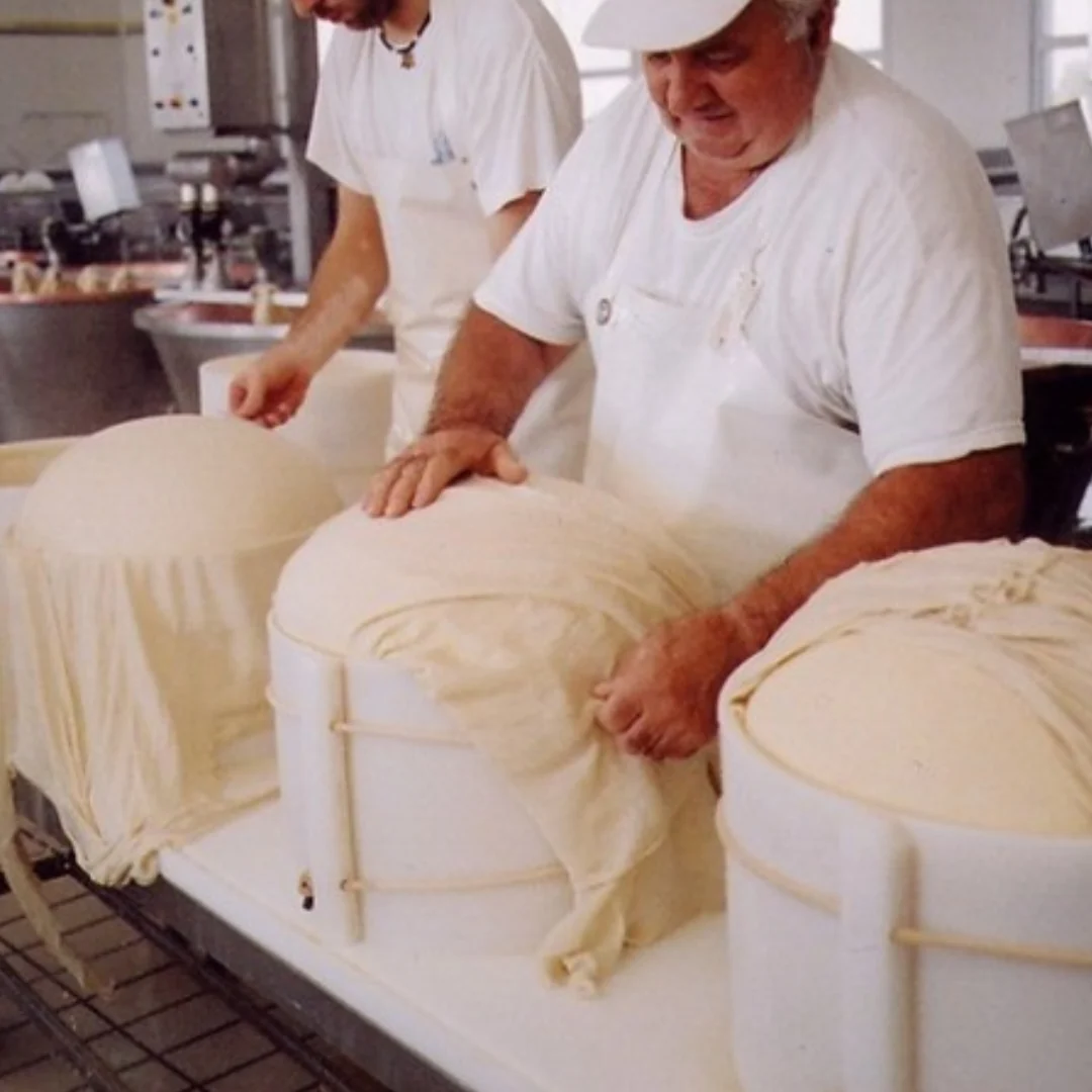 Parmigiano Reggiano 60 Meses desde 500 a 750g - Image 3