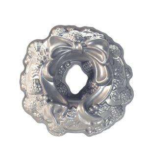 Forma Silver Holiday Wreath Bundt Pan